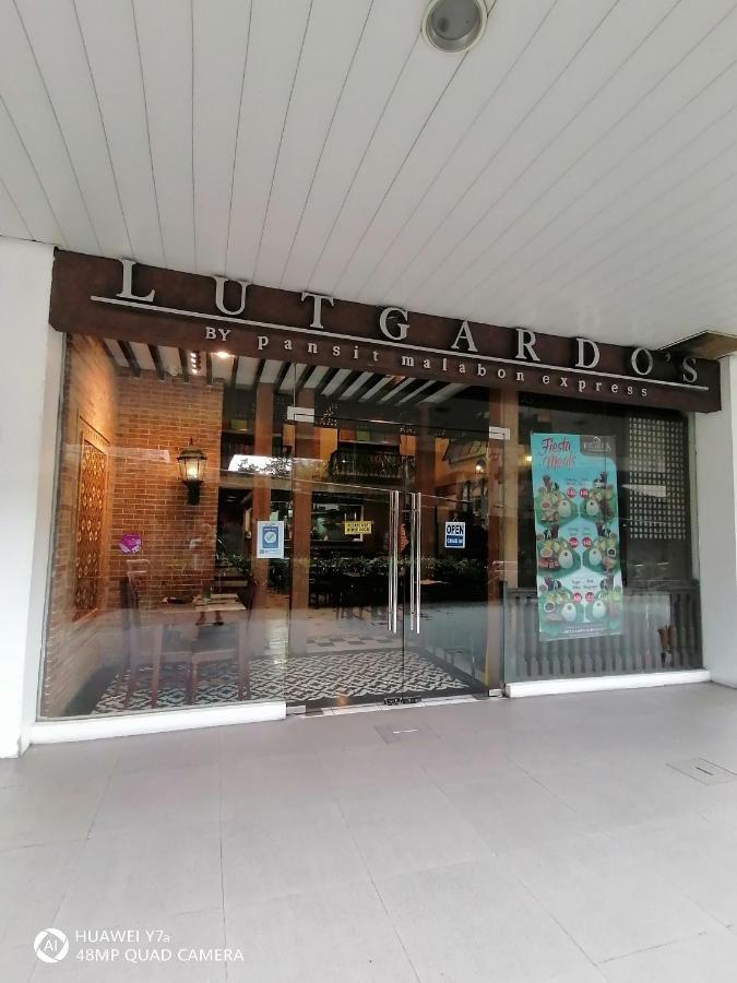 The Beacon Makati Staycation Suites Manila Exterior photo