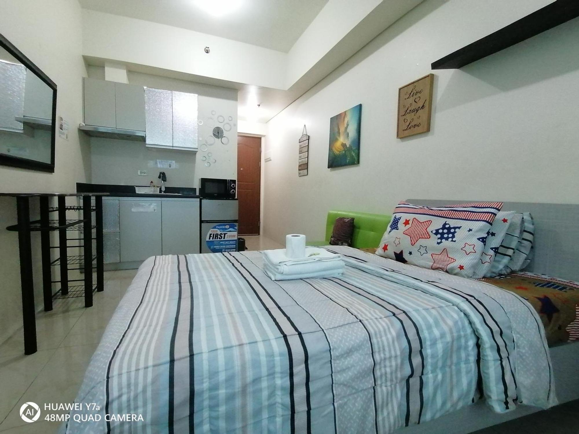 The Beacon Makati Staycation Suites Manila Exterior photo