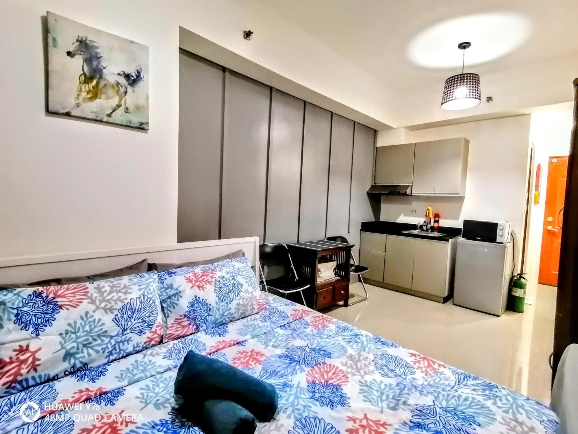 The Beacon Makati Staycation Suites Manila Exterior photo